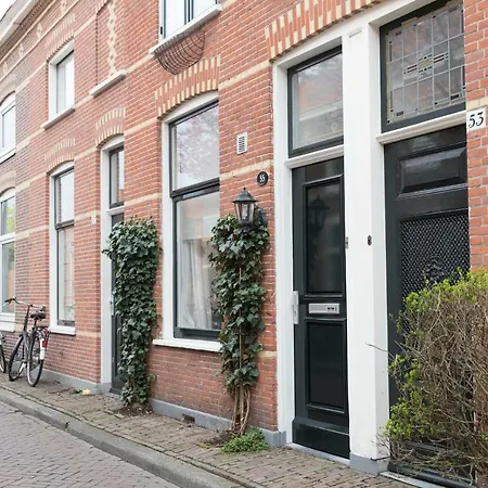 Holiday home Vermeerhuisje