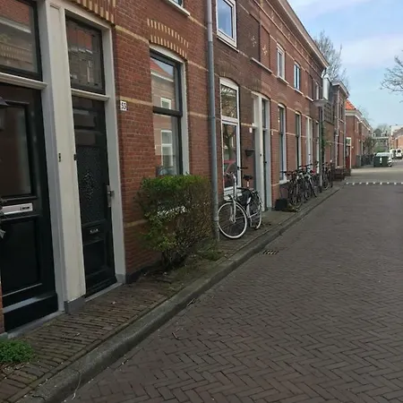 Vermeerhuisje Holiday home *