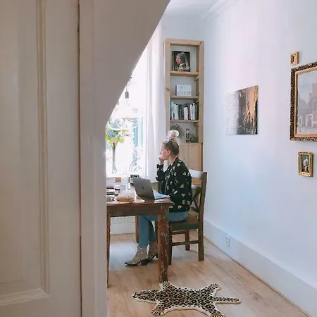 Vermeerhuisje Holiday home *